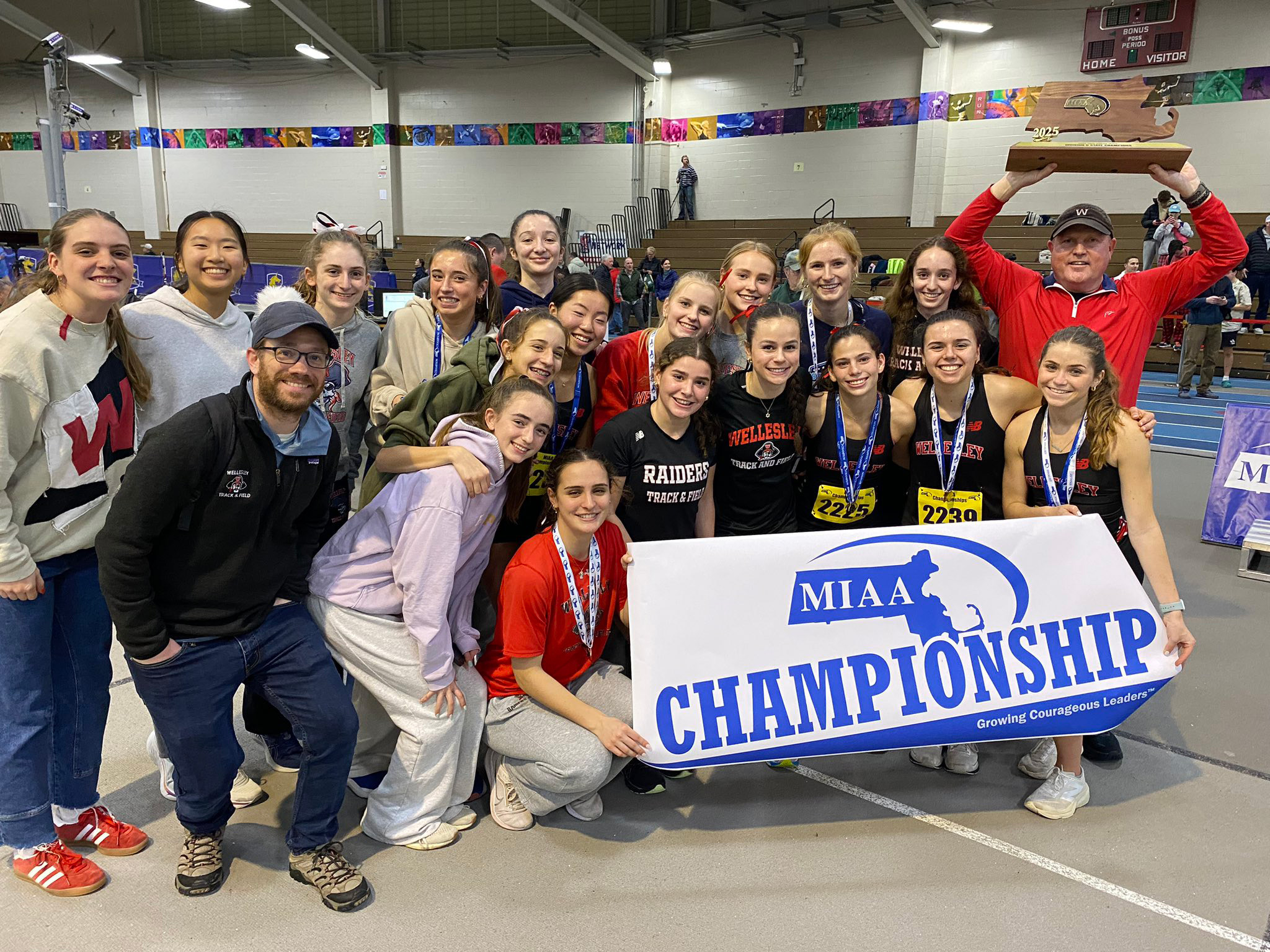 Wellesley 2024 Division 2 Indoor Track champion